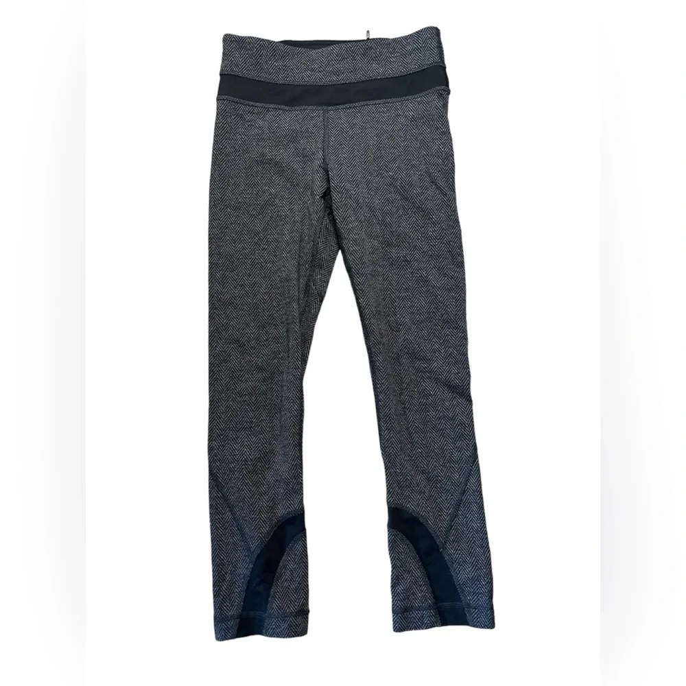 Lululemon Run: Inspire Crop II *All Luxtreme Herringbone B size 2 - Picture 3 of 4
